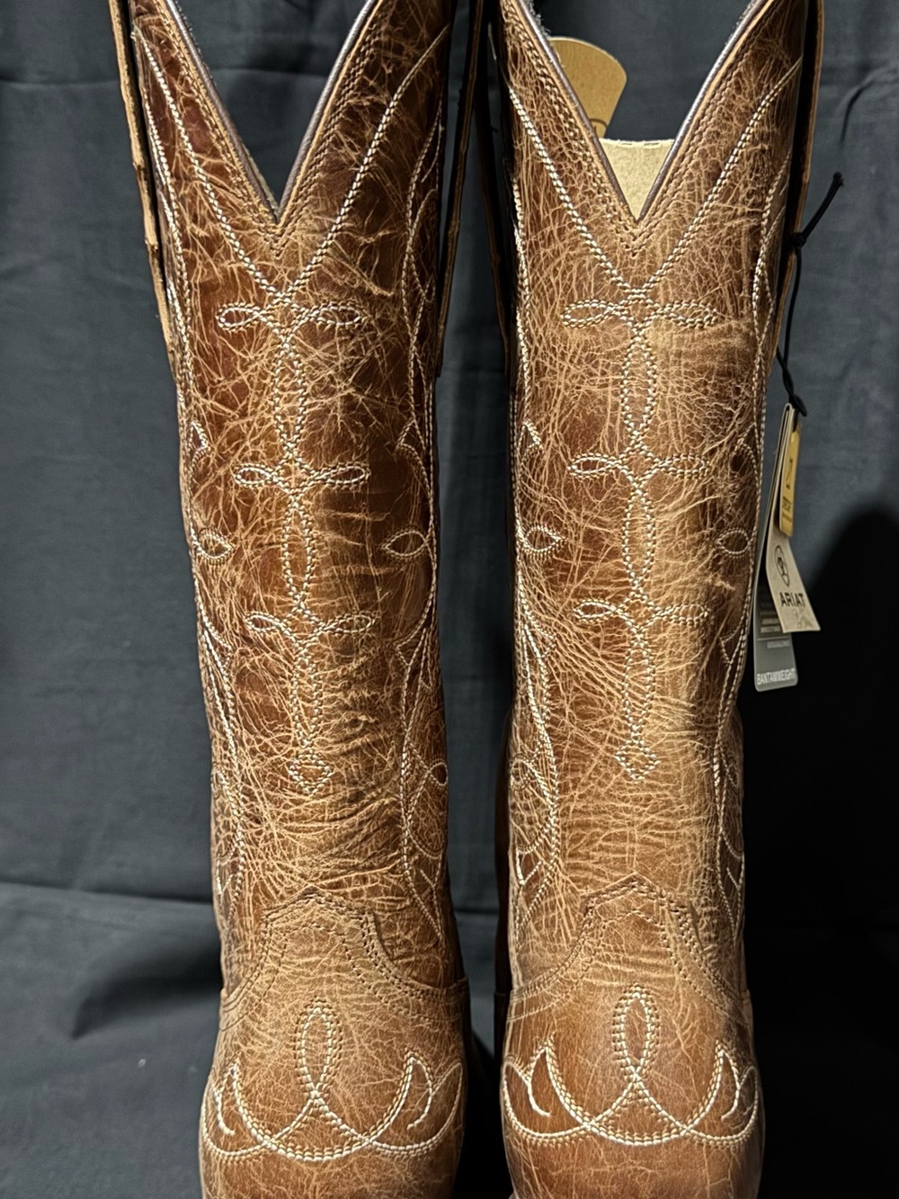 ARIAT Women’s Heritage D toe stretch fit cowboy boots MINT CONDITION!! - Picture 9 of 14